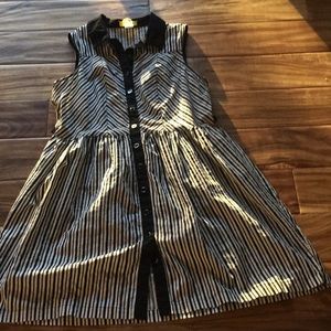 Mod Cloth yellow star black/white shirt dress